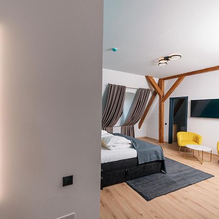 Haller Boutique Târgu-Mureş Kamer foto