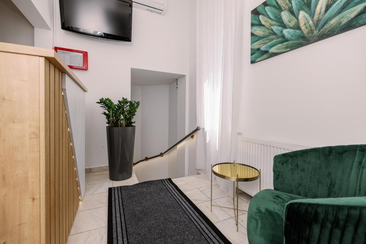 Haller Boutique Târgu-Mureş Buitenkant foto