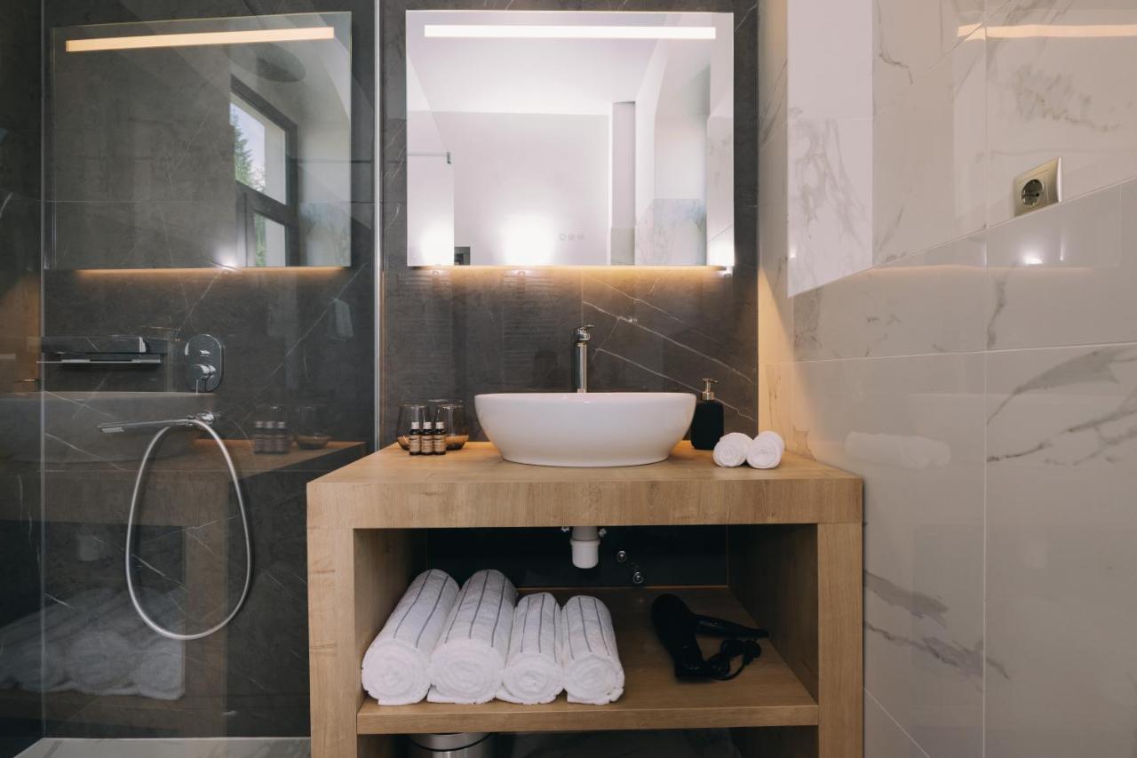 Haller Boutique Târgu-Mureş Buitenkant foto