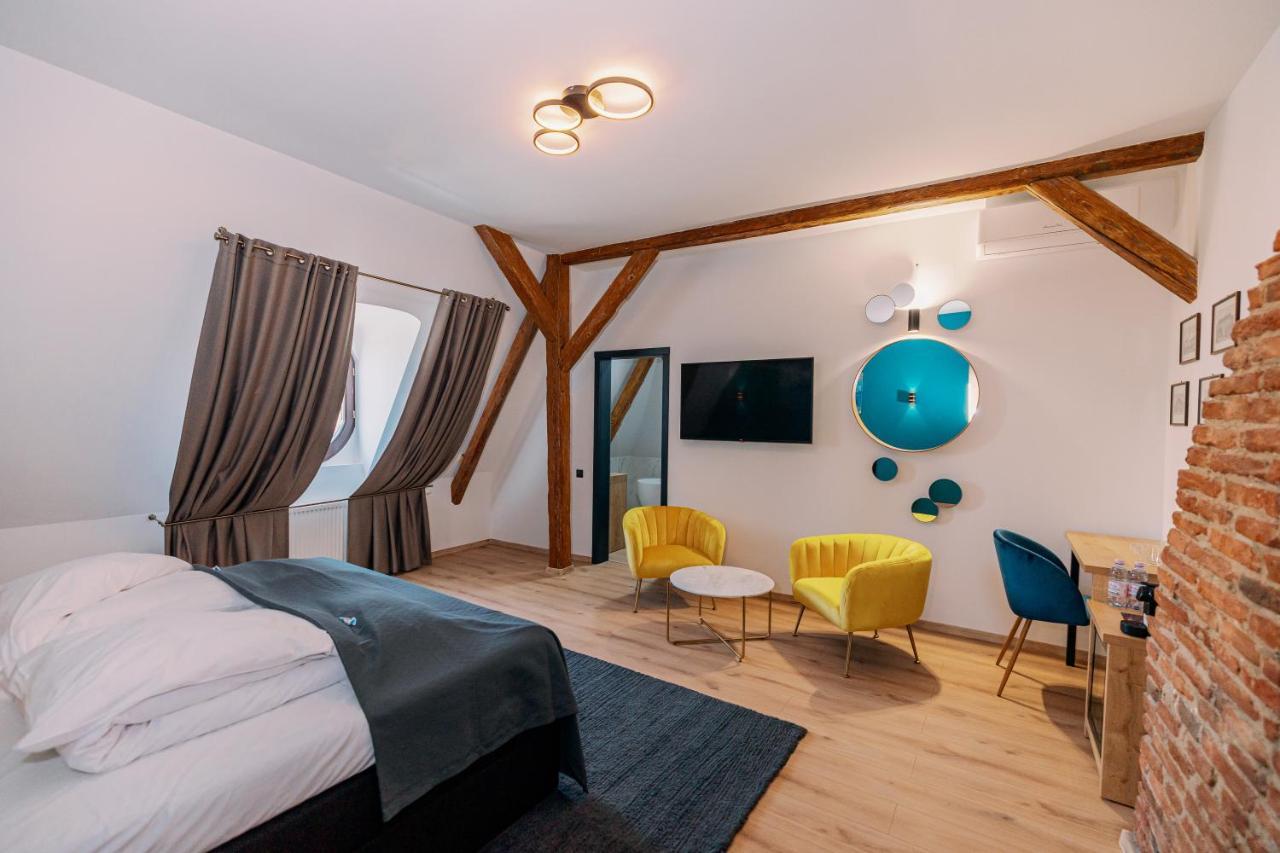 Haller Boutique Târgu-Mureş Buitenkant foto