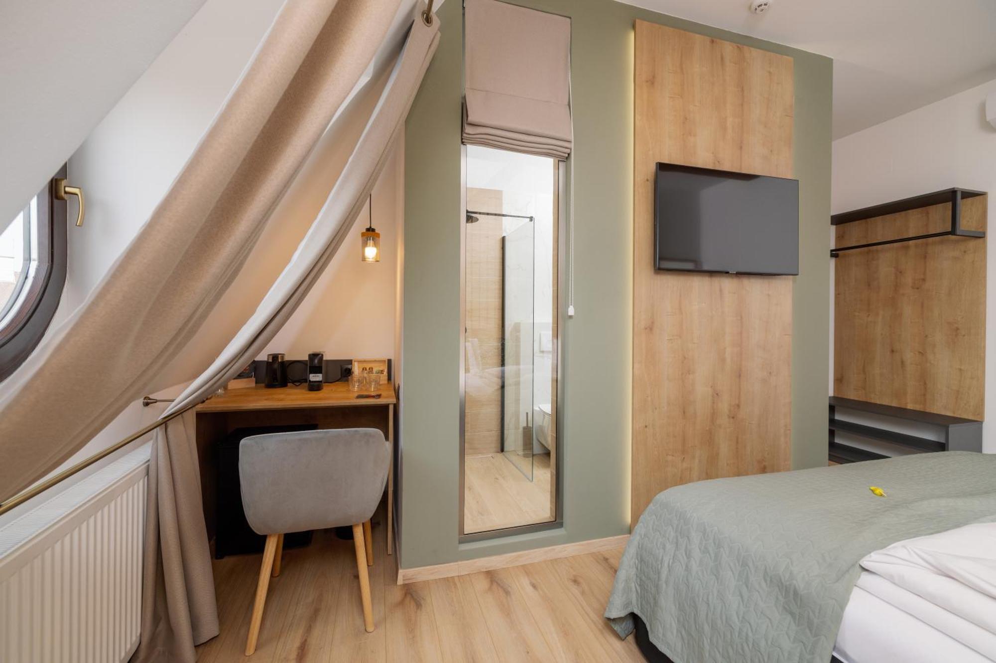 Haller Boutique Târgu-Mureş Kamer foto