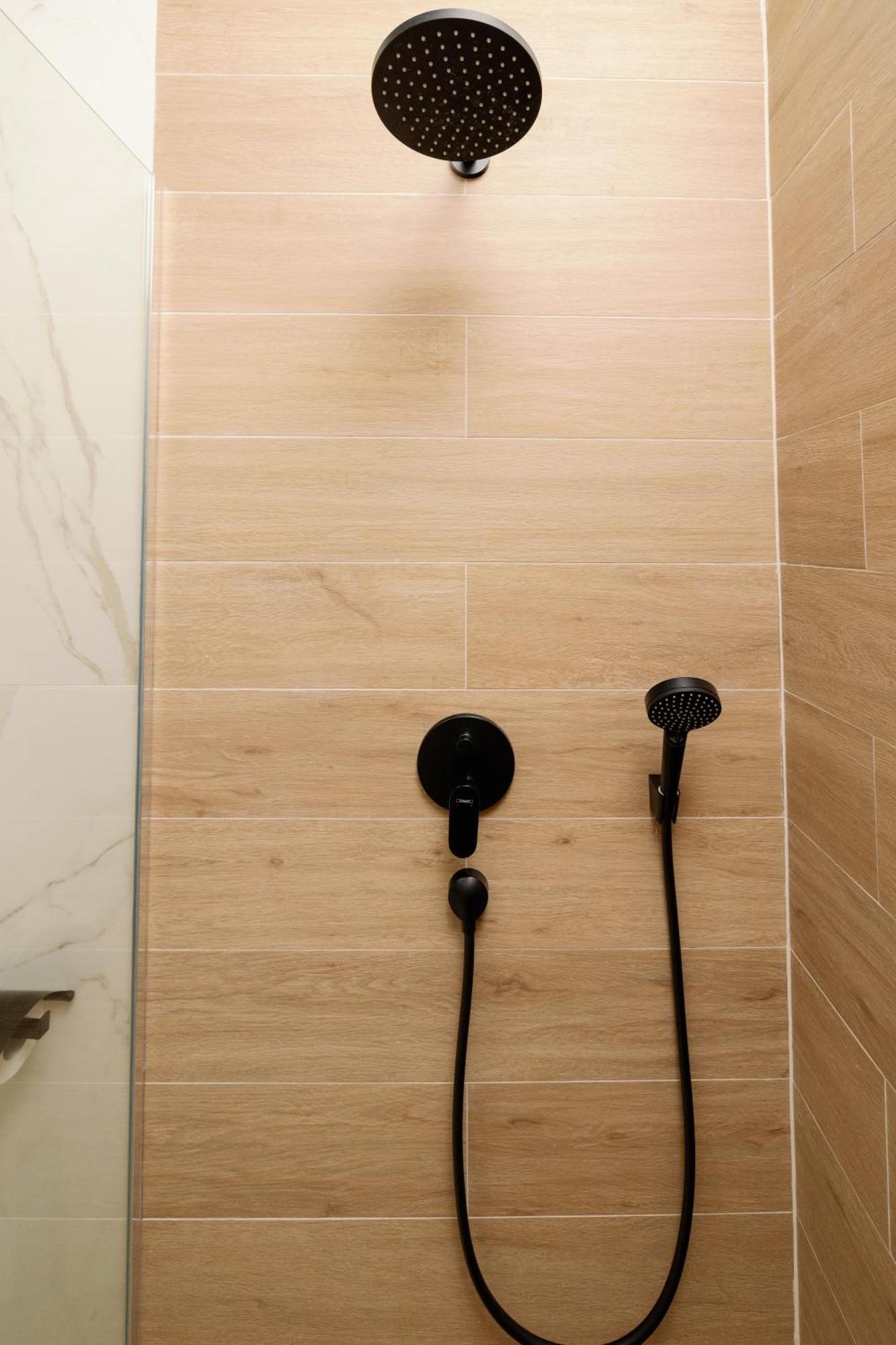 Haller Boutique Târgu-Mureş Kamer foto