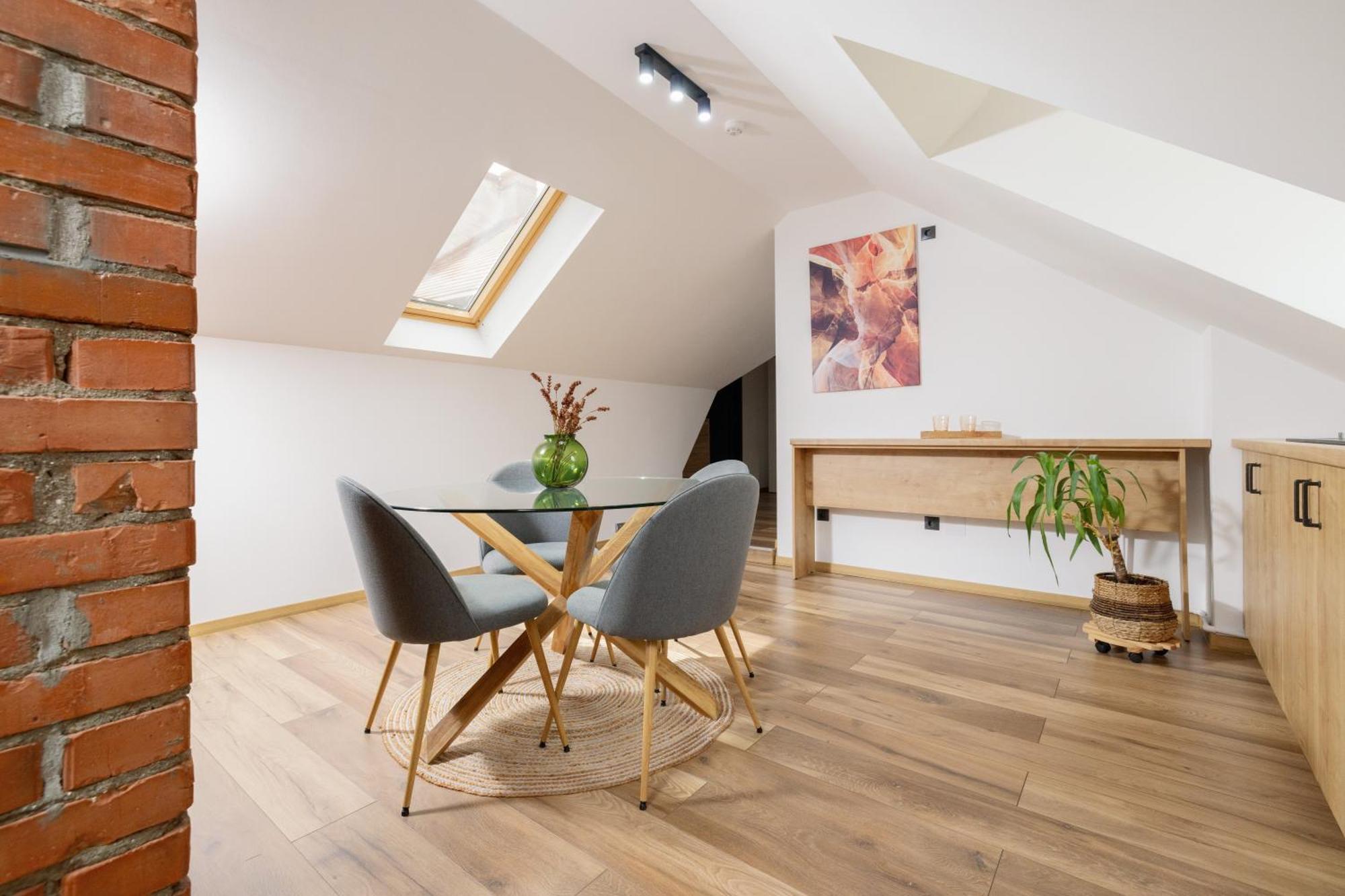 Haller Boutique Târgu-Mureş Kamer foto